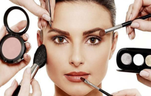 Tren Makeup 2026 Bakal Lebih Berani dan Full Color!